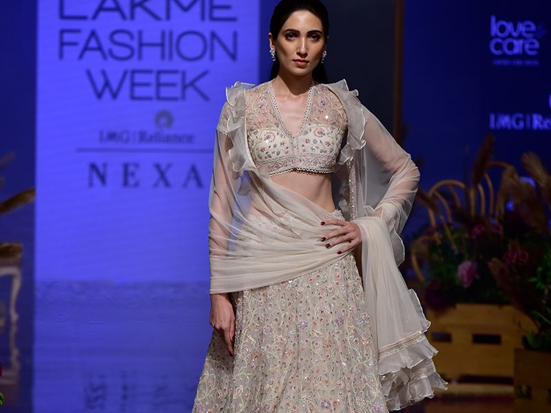 Ridhi Mehra LFW AW'19 An Ode to Heirlooms- 13