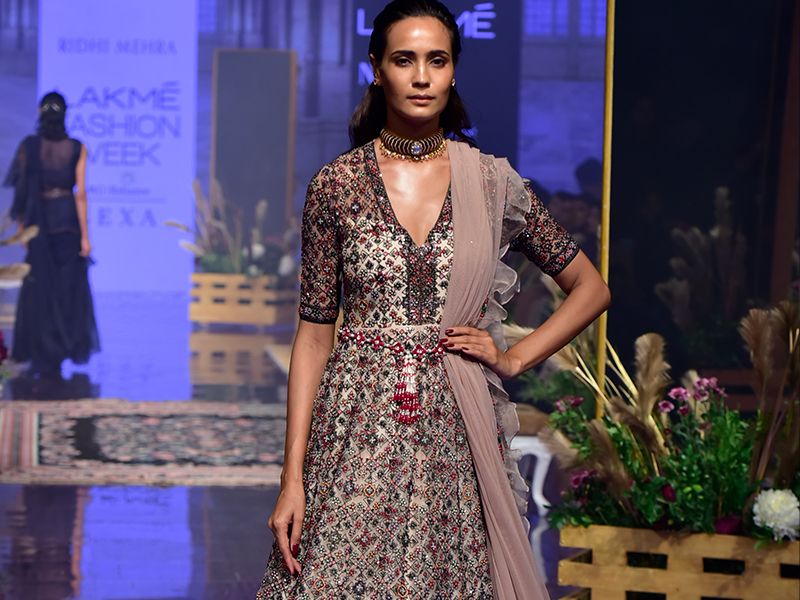 Ridhi Mehra LFW AW'19 An Ode to Heirlooms- 27