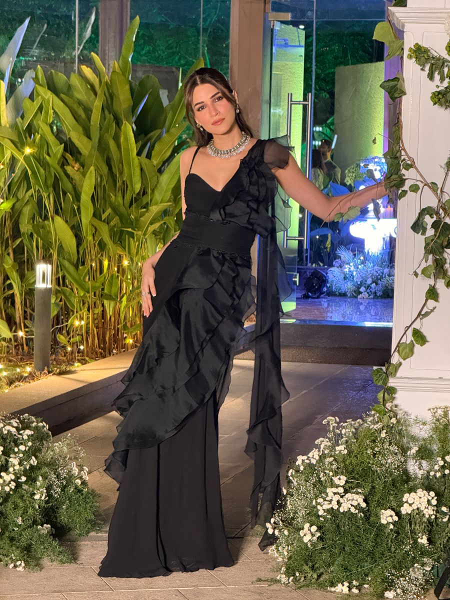 Kriti_Sanon_X_Ridhi_Mehra