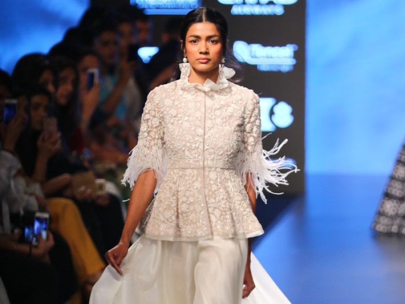 Ridhi Mehra LFW SS'18 Cinco- 10
